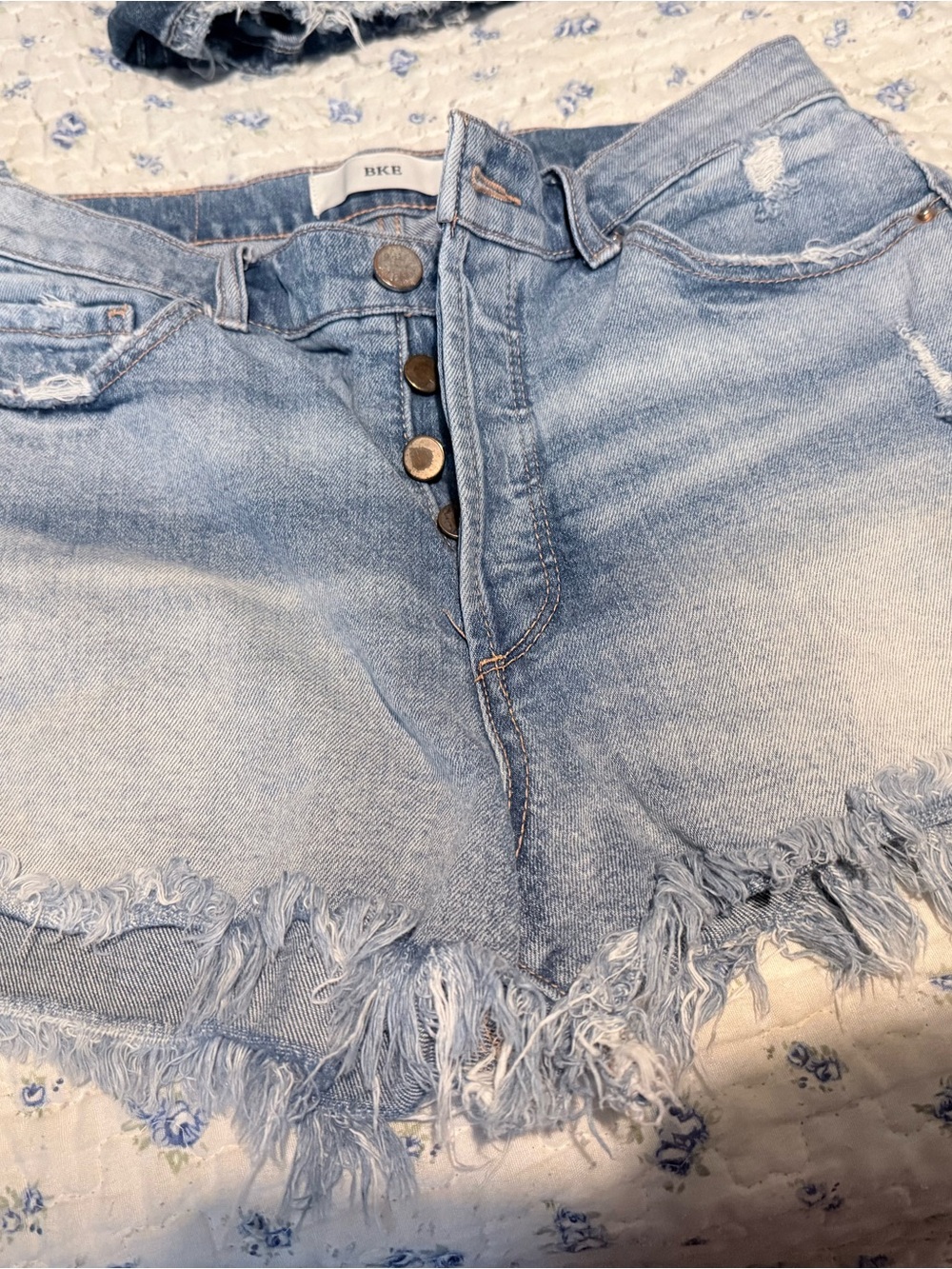 BKE Light Wash Frayed Hem Denim Shorts